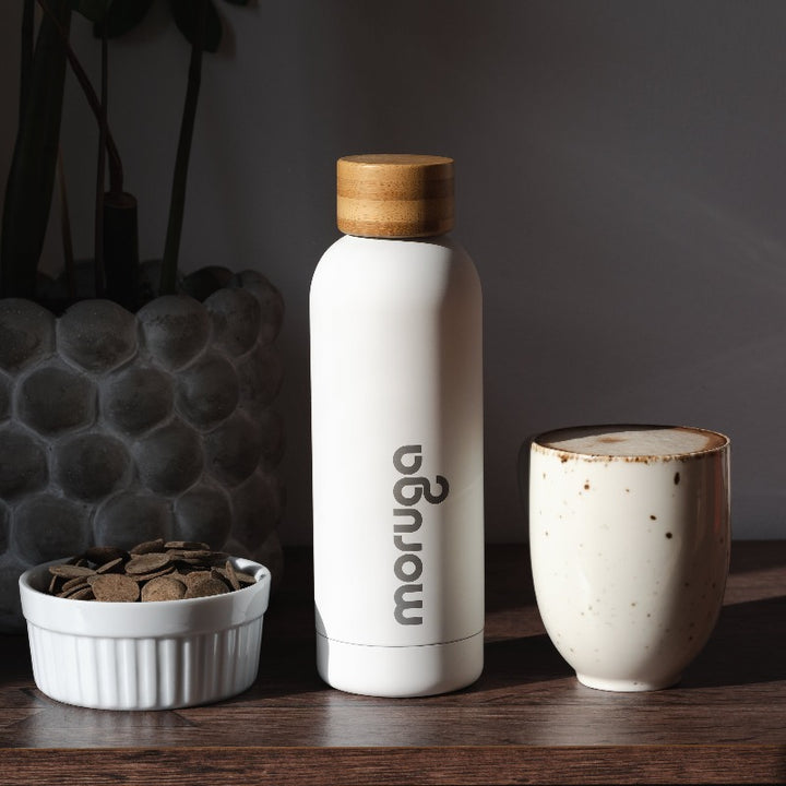 Moruga Kakao mit Shaker und Tasse