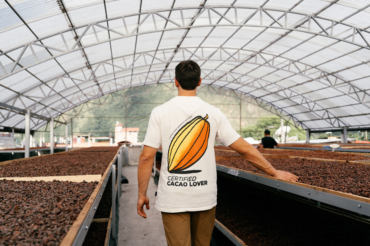 Jonas in der Trocknungsanlage in Peru, 2026